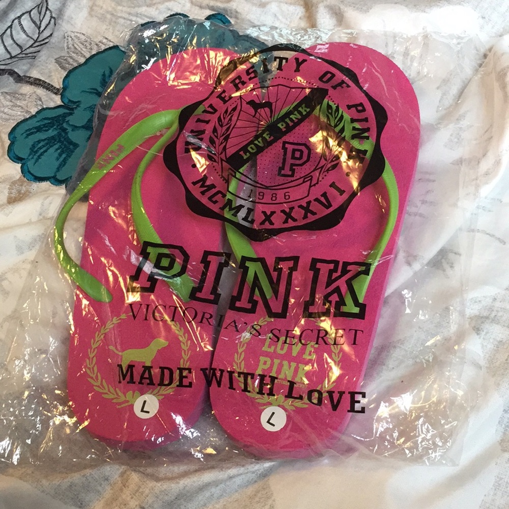 Victoria Secret Pink Flip Flops NEW